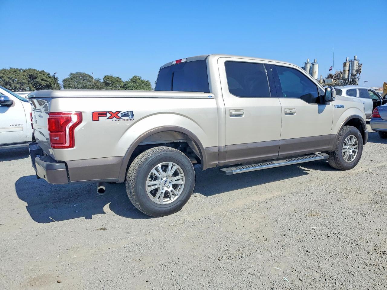 2017 Ford F150 Supercrew - Фото 3
