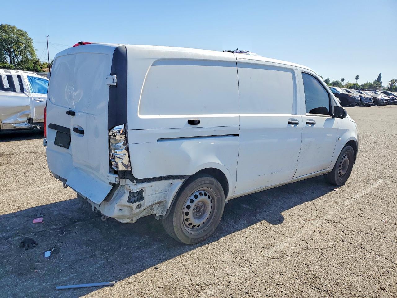 2016 Mercedes-Benz Metris - Image 3