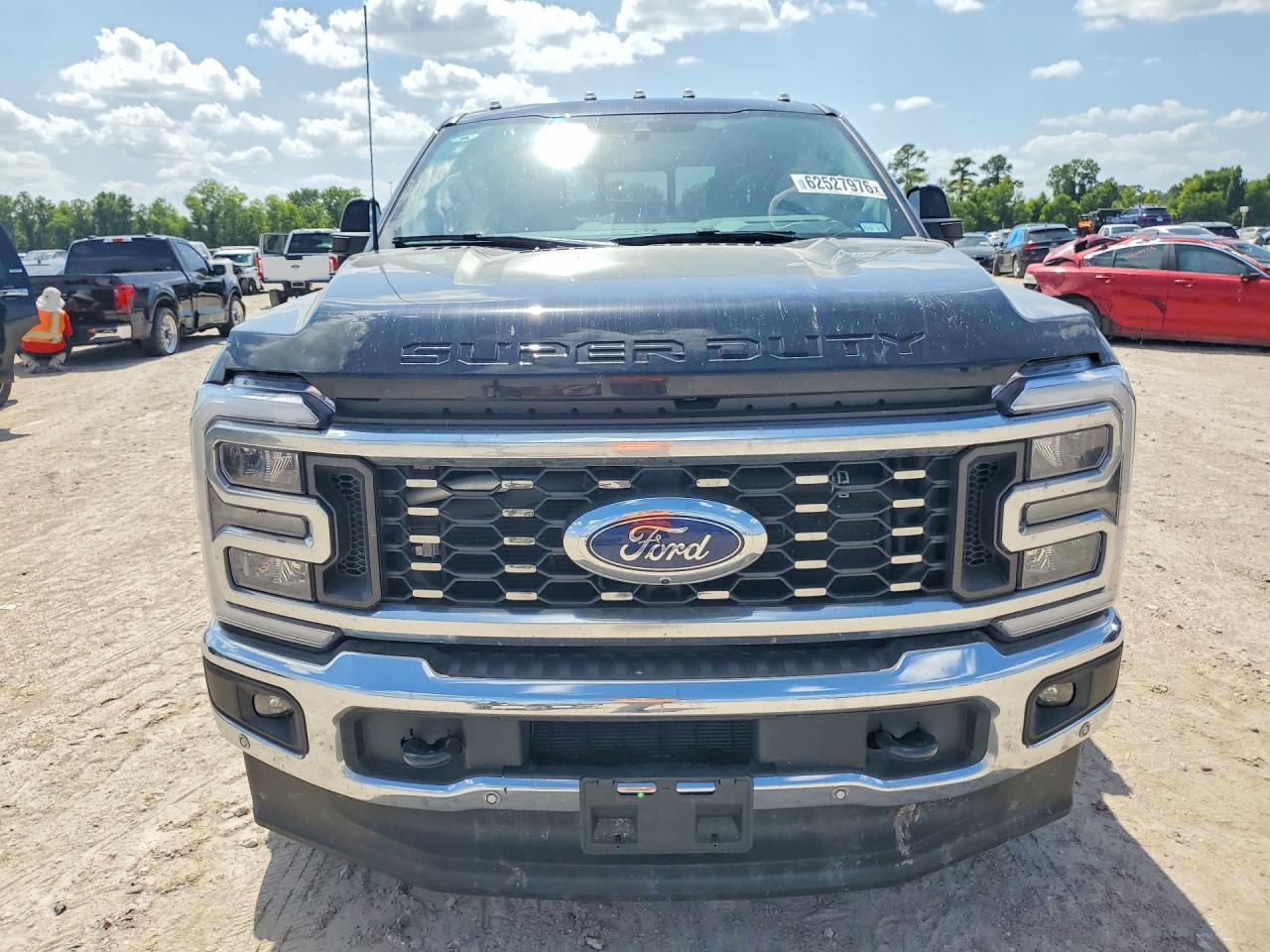2025 Ford F350 Super Duty - Фото 5