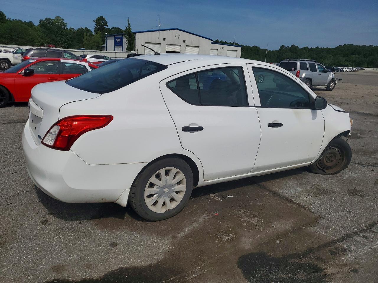 2013 Nissan Versa 1.6 S - Фото 3