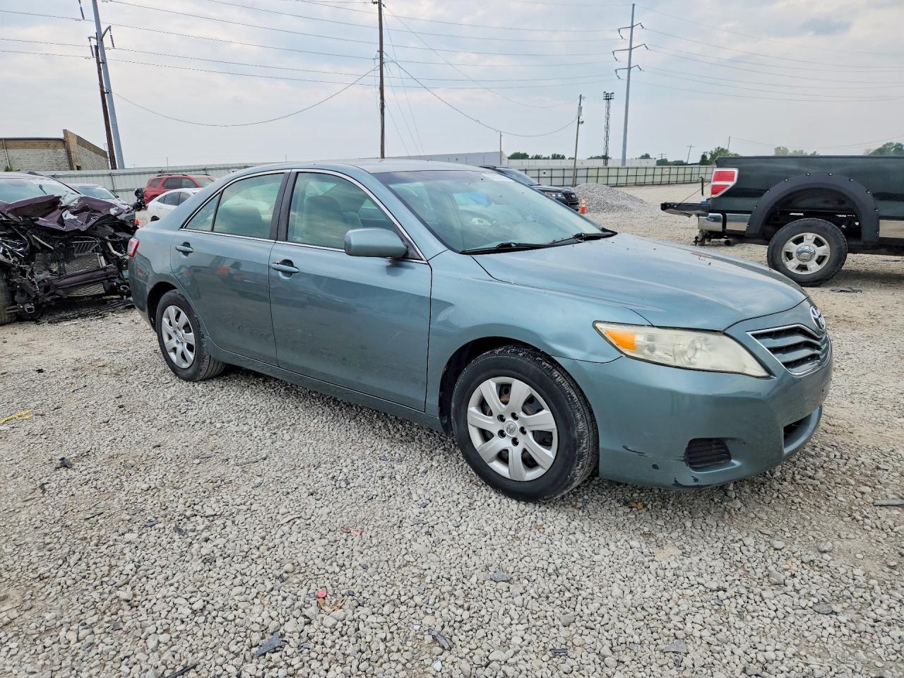 2011 Toyota Camry Le - Фото 4