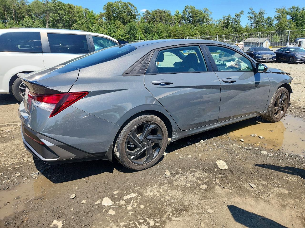 2026 Hyundai Elantra Sel Sport - Фото 3