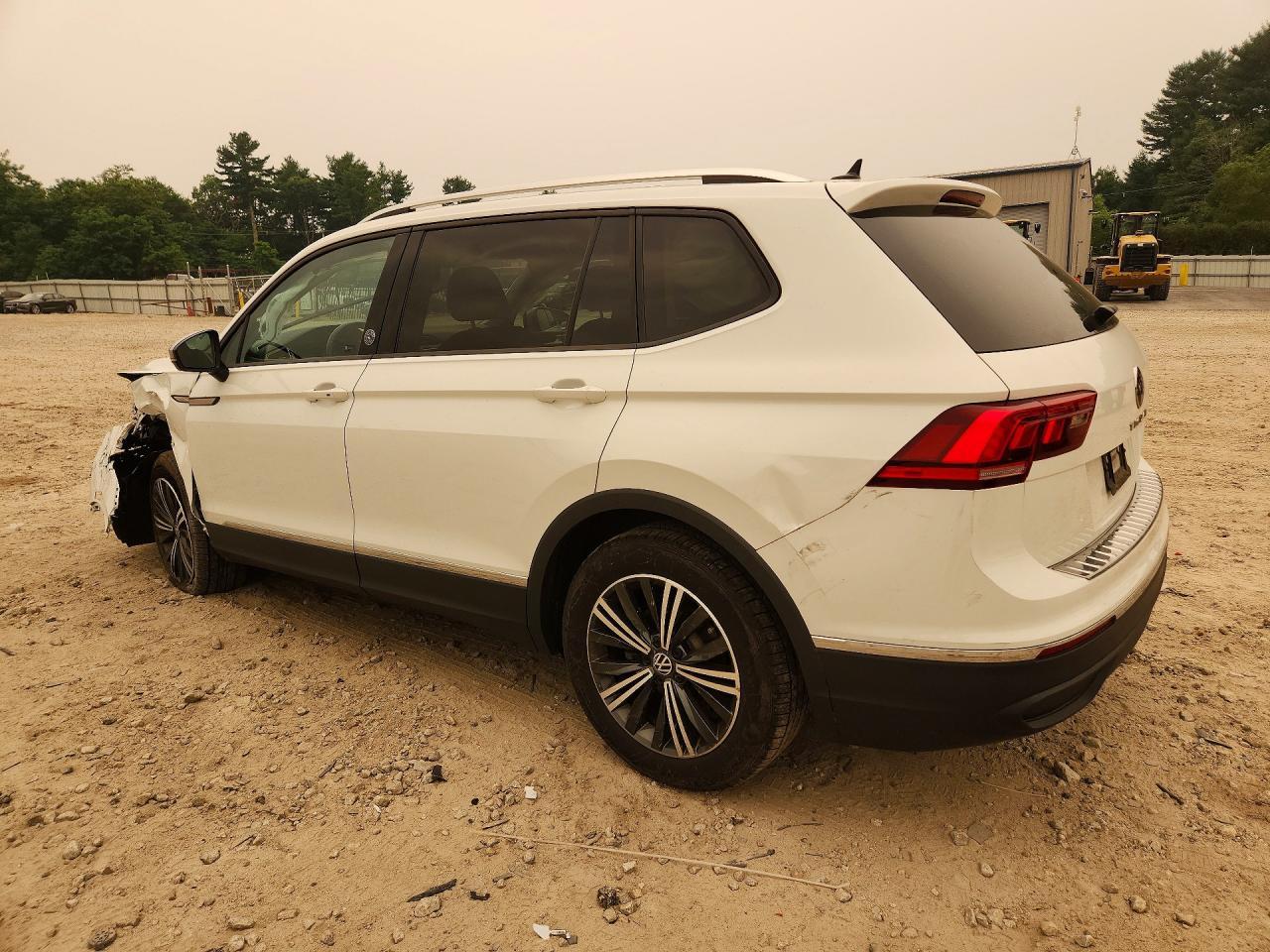 2024 Volkswagen Tiguan Wolfsburg - Image 2