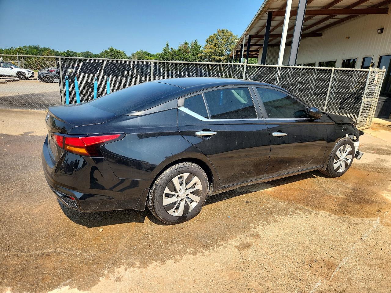 2021 Nissan Altima 2.5 S - Фото 3