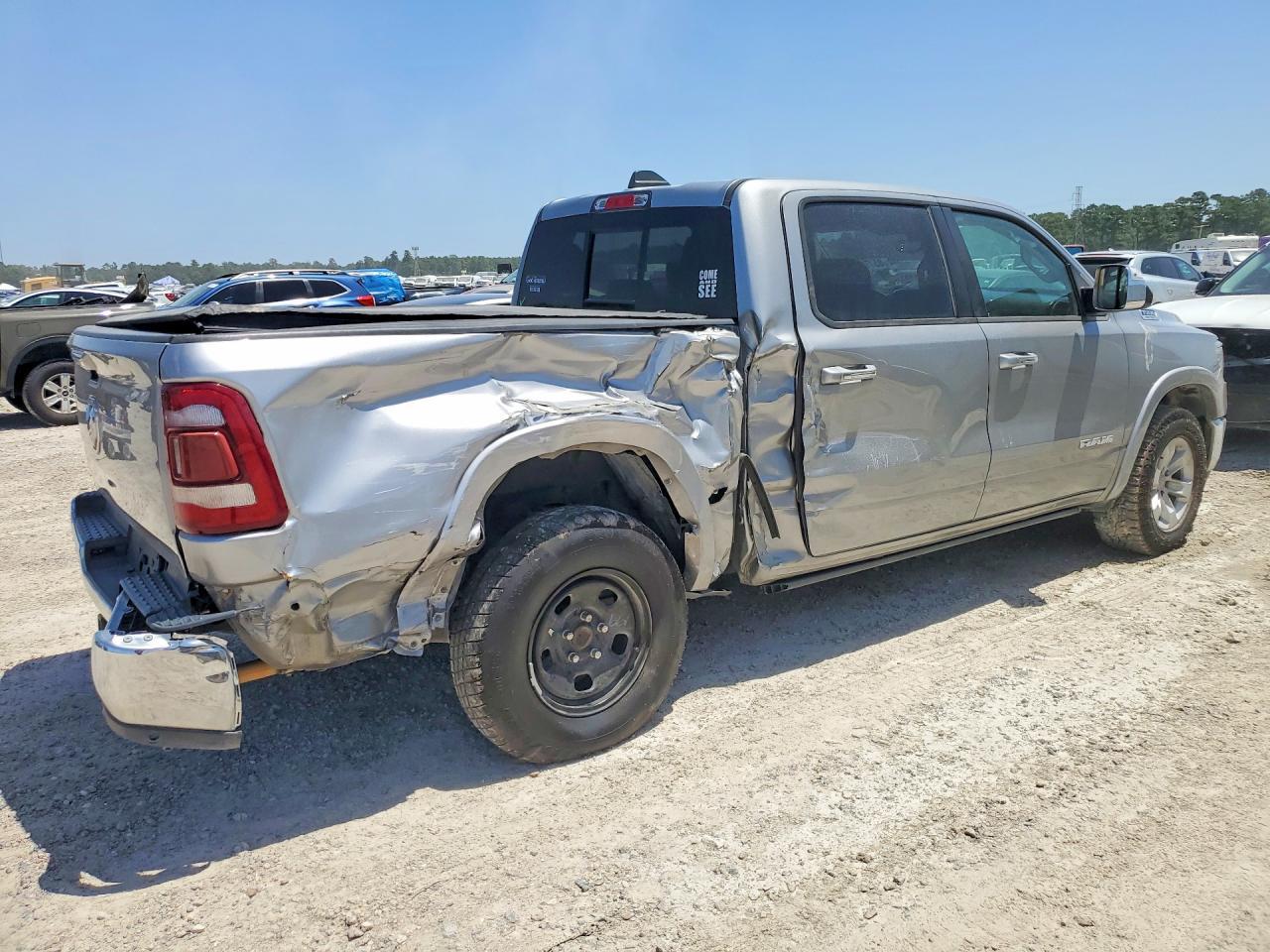 2019 Ram 1500 Laramie - Фото 3