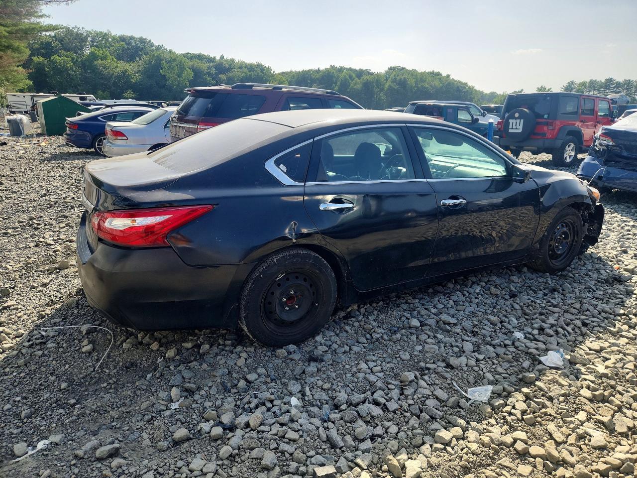 2016 Nissan Altima 2.5 S - Фото 3