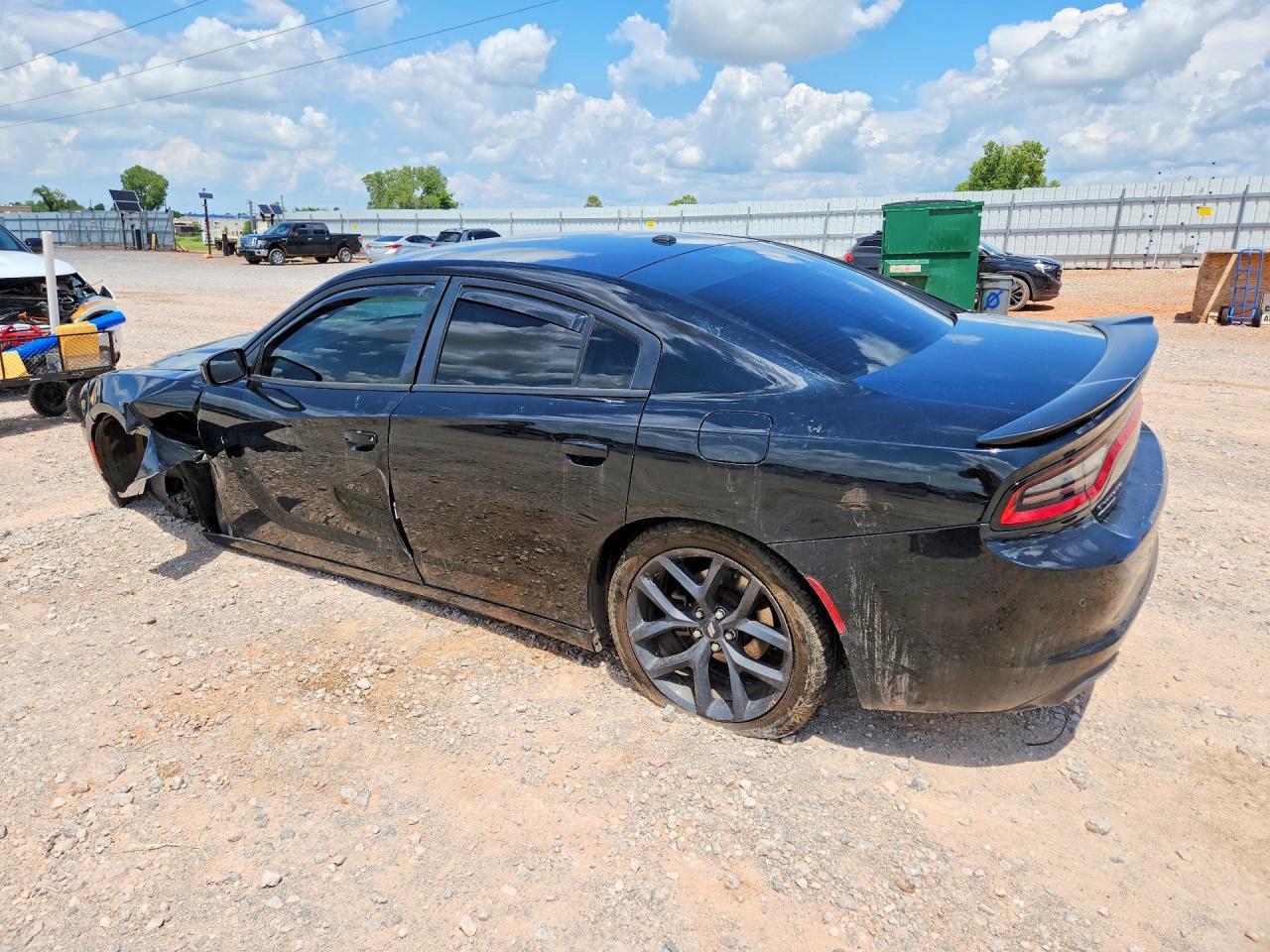 2019 Dodge Charger Sxt - Image 2