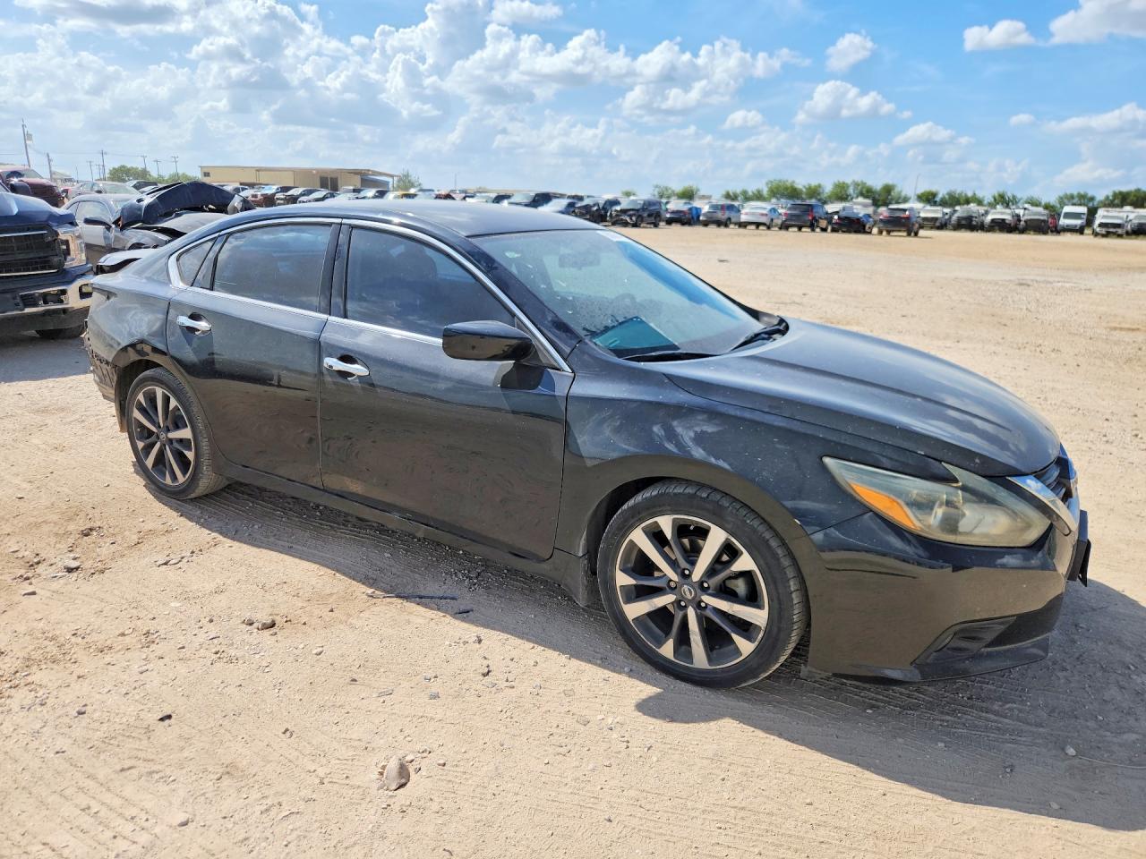 2016 Nissan Altima 3.5 Sr - Image 4