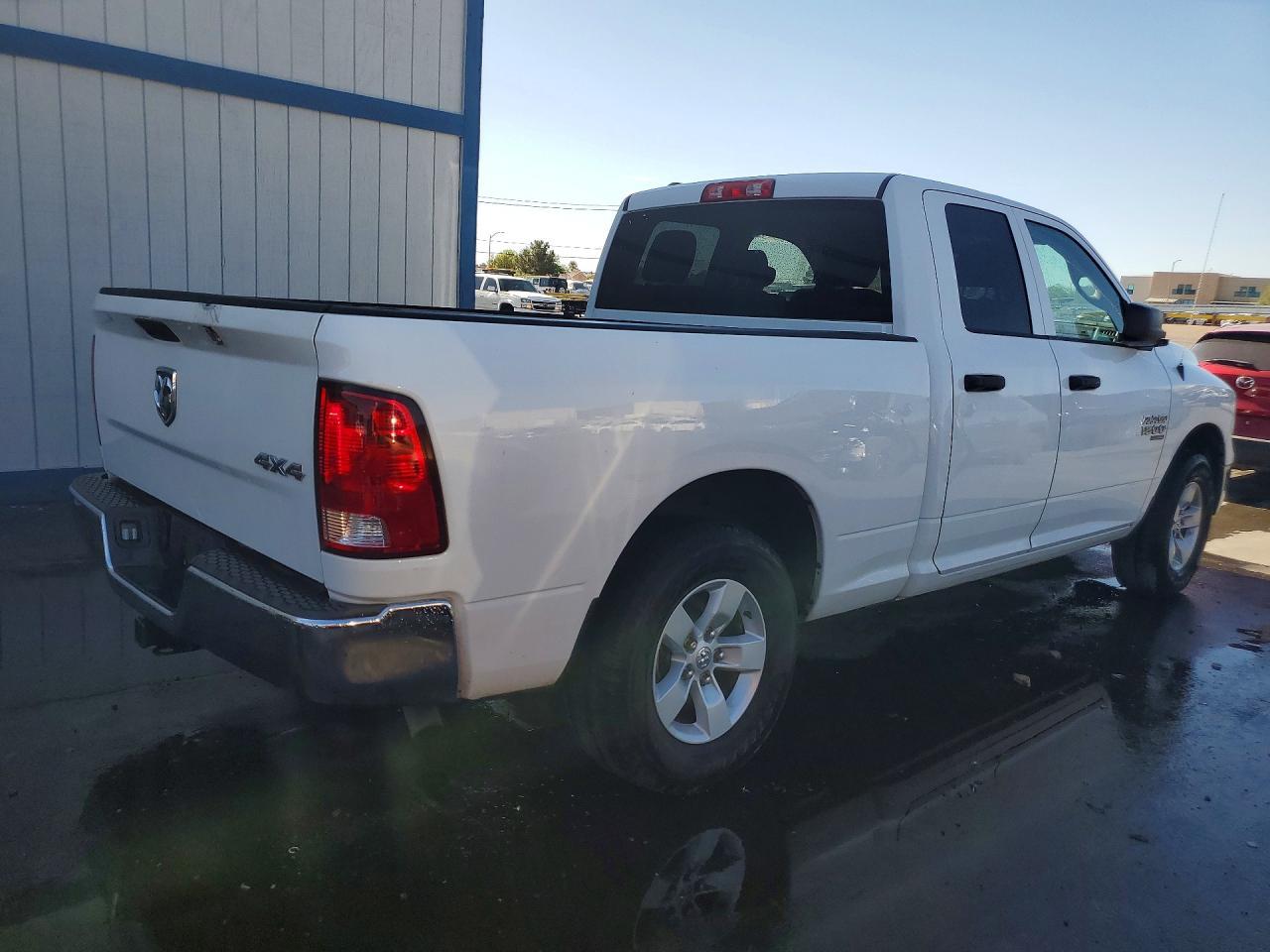 2021 Ram 1500 Classic Tradesman - Фото 3