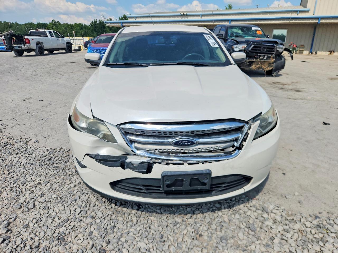 2010 Ford Taurus Sel - Фото 5