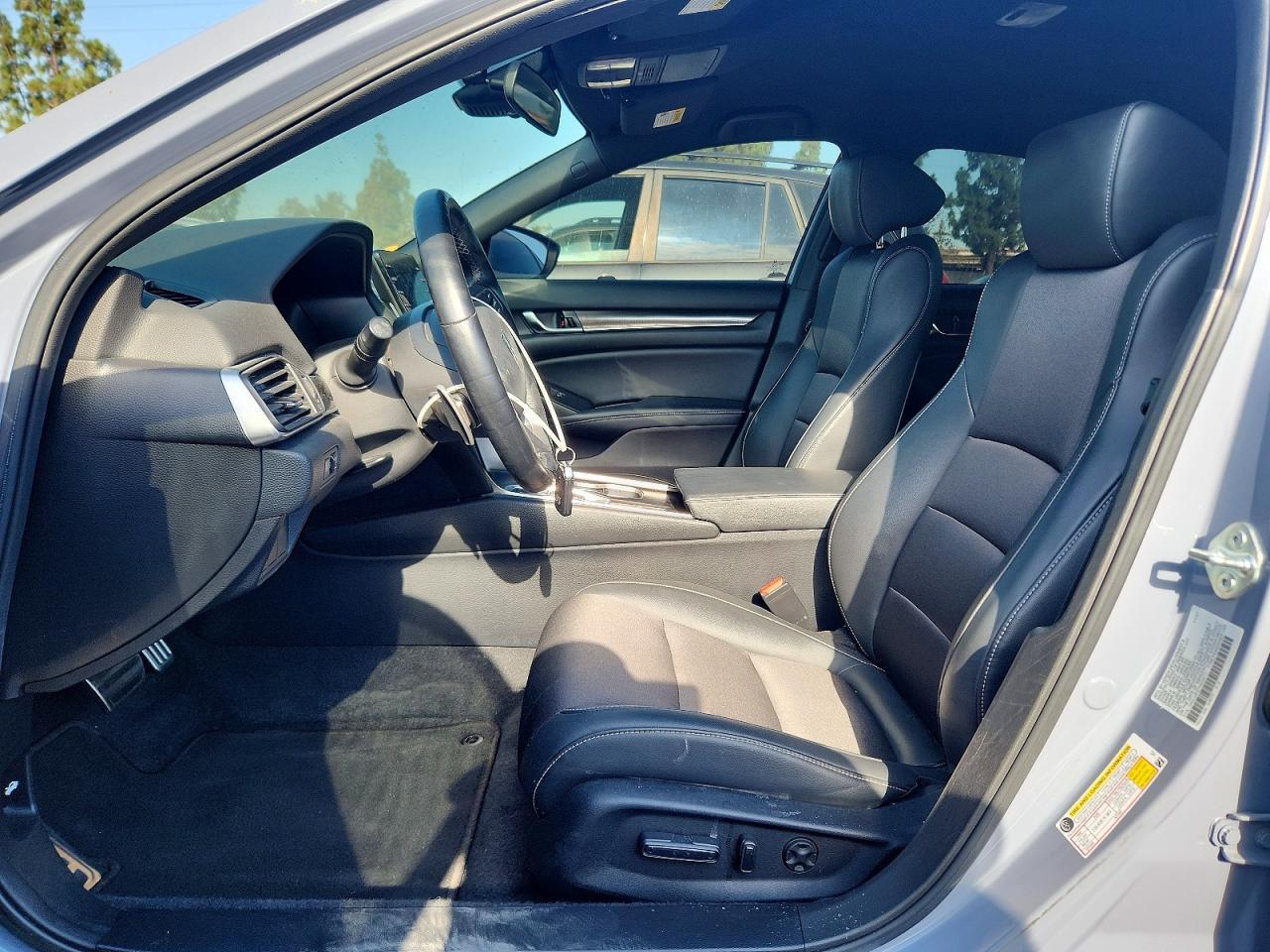 2022 Honda Accord Hybrid Sport - Image 7