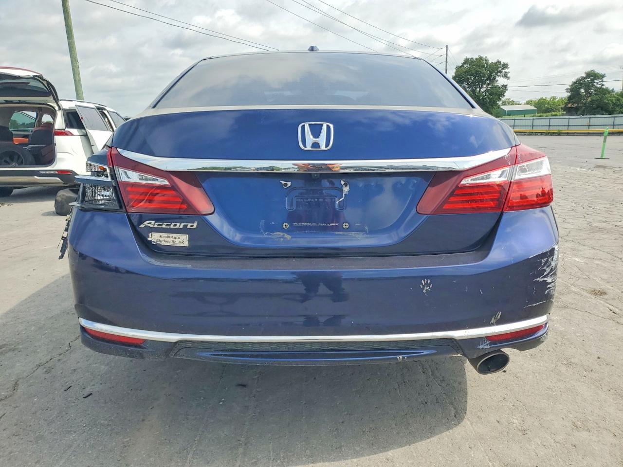2017 Honda Accord - Фото 6