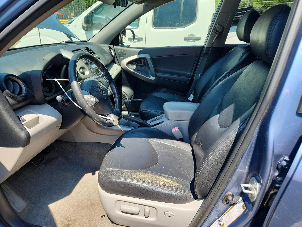 2007 Toyota Rav4 Limited - Image 7