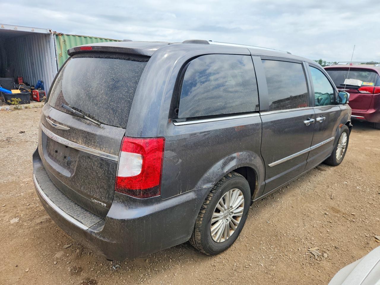 2015 Chrysler Town & Country Limited Platinum - Фото 3