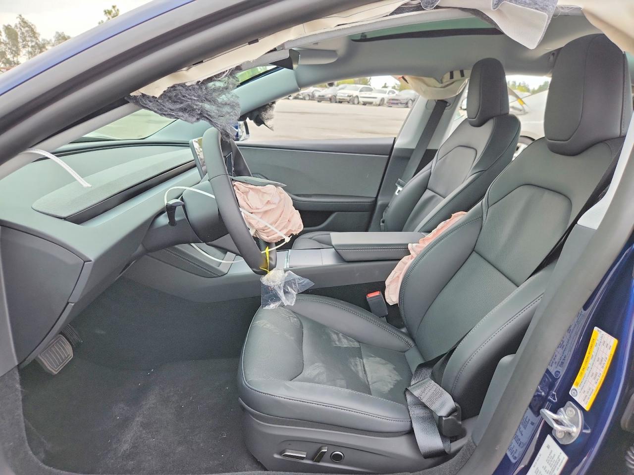 2026 Tesla Model 3 - Фото 7