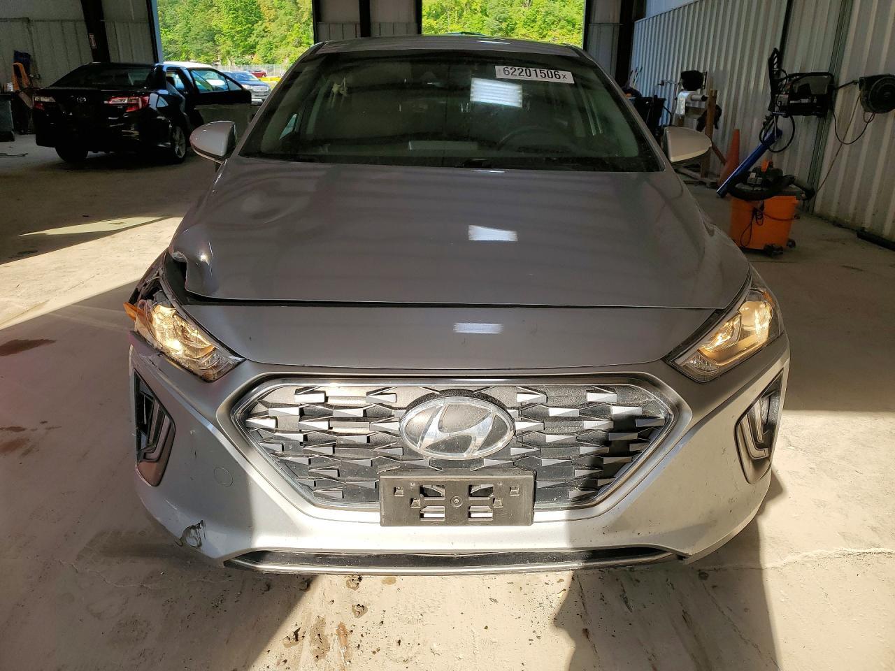 2021 Hyundai Ioniq Se - Image 5