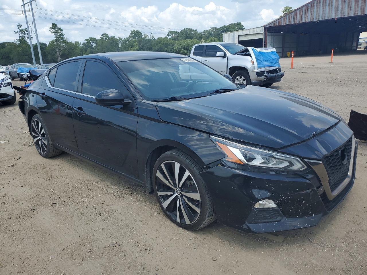 2022 Nissan Altima Sr - Image 4
