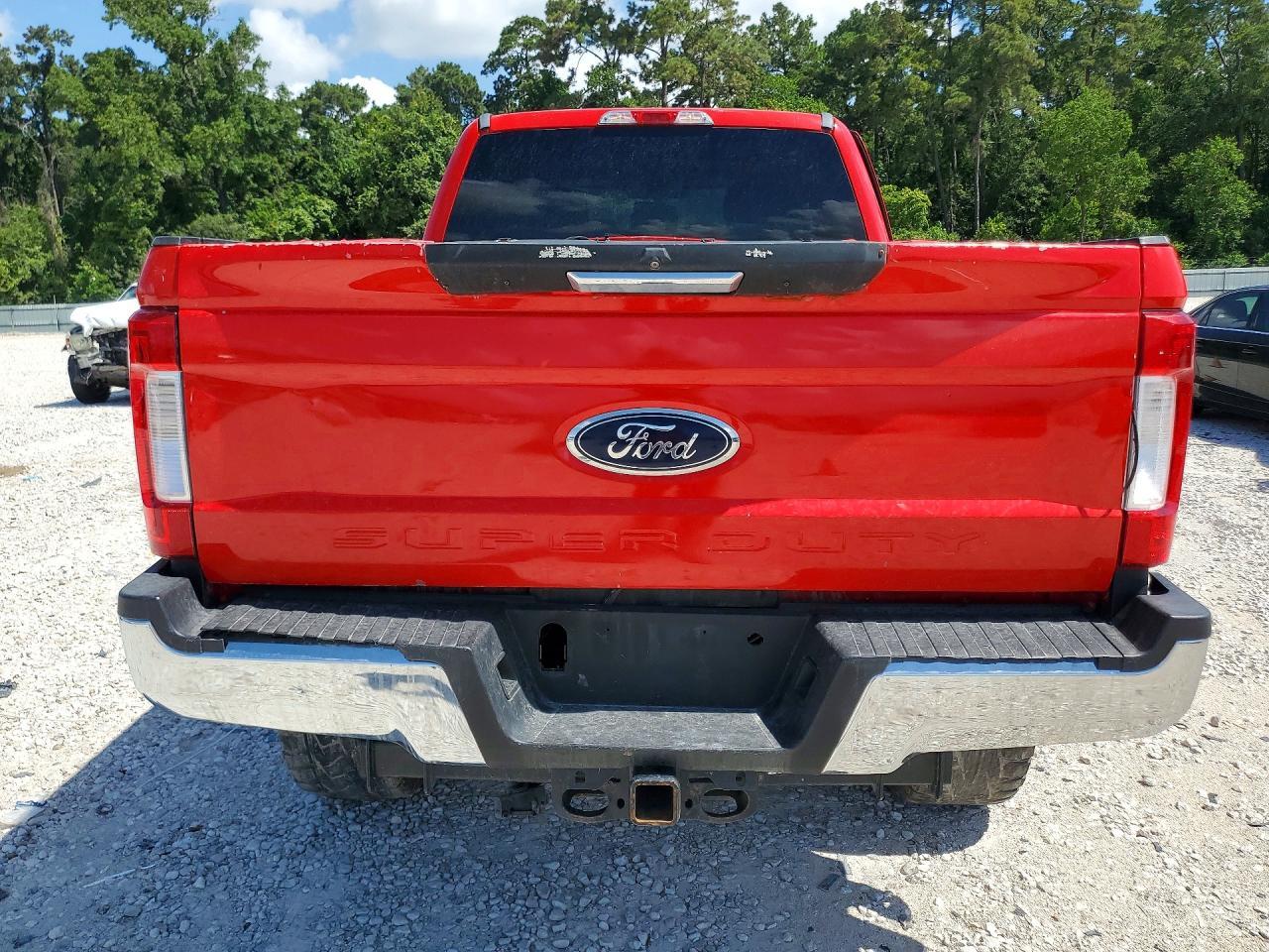 2019 Ford F250 Super Duty - Image 6