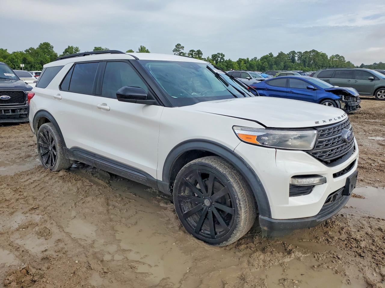 2022 Ford Explorer Xlt - Фото 4