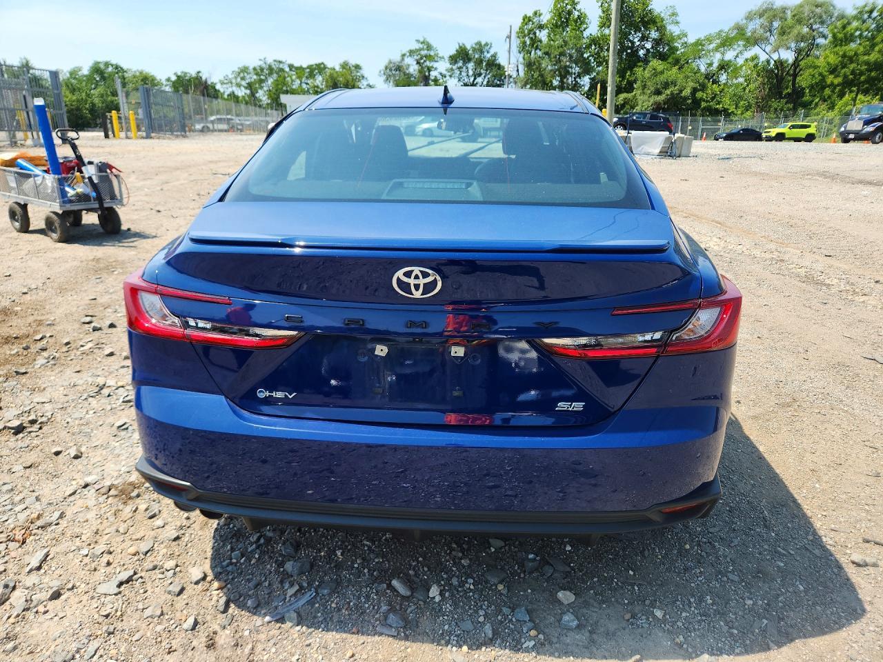 2025 Toyota Camry Se - Фото 6
