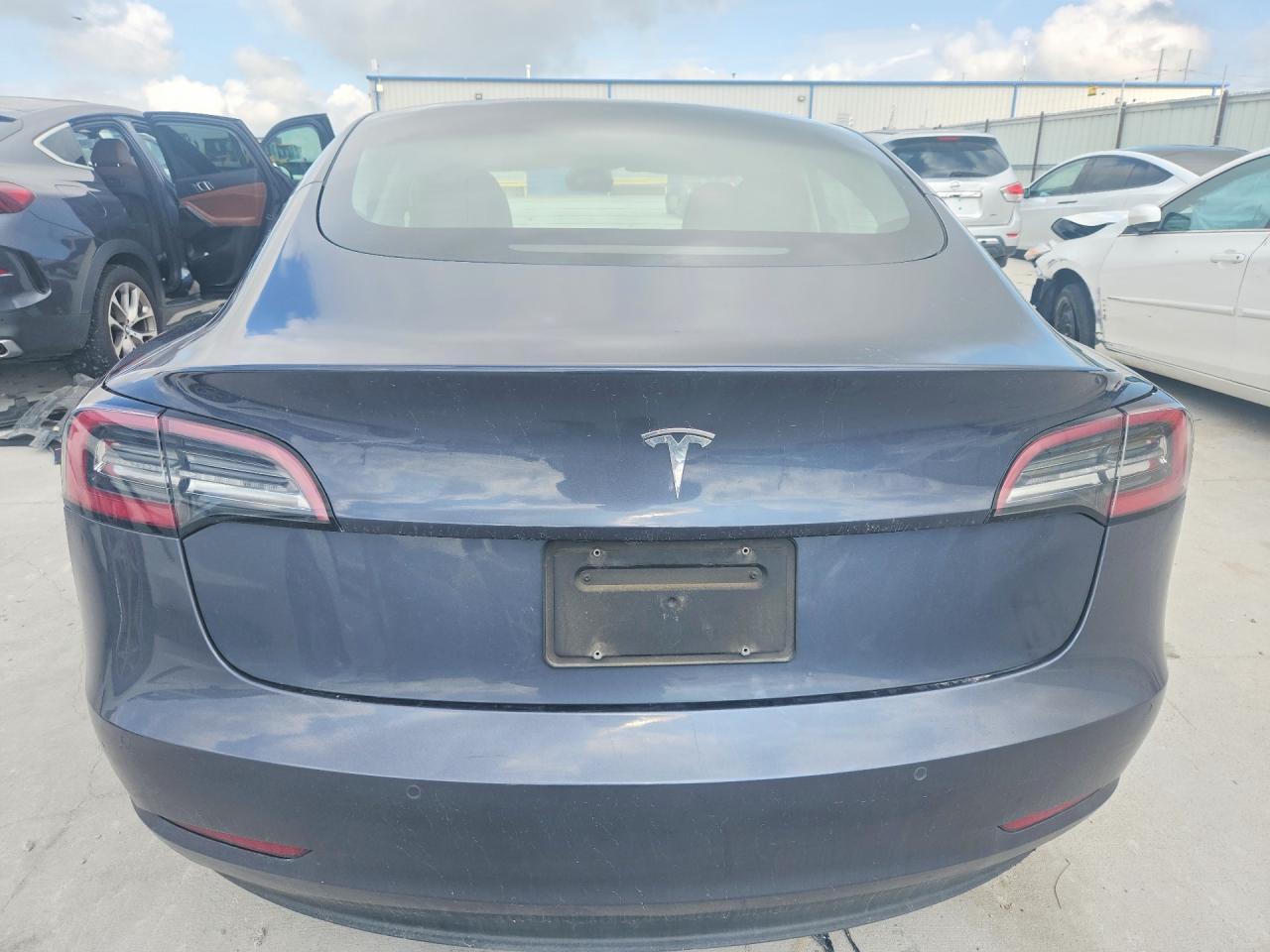 2021 Tesla Model 3 - Фото 6