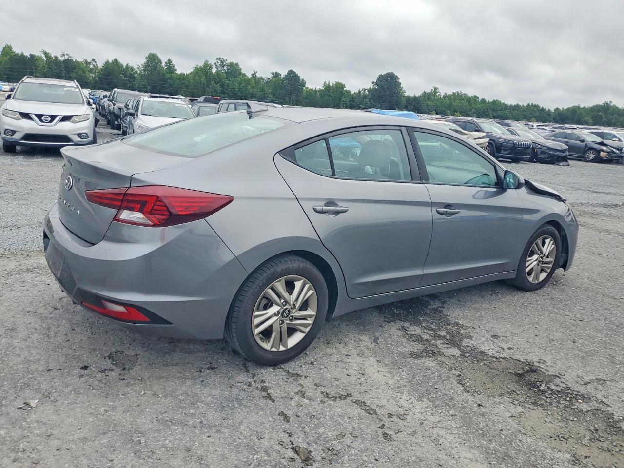 2019 Hyundai Elantra Value Edition - Фото 3