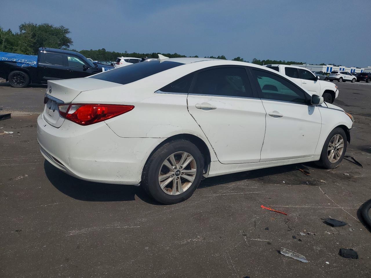 2013 Hyundai Sonata Gls - Image 3