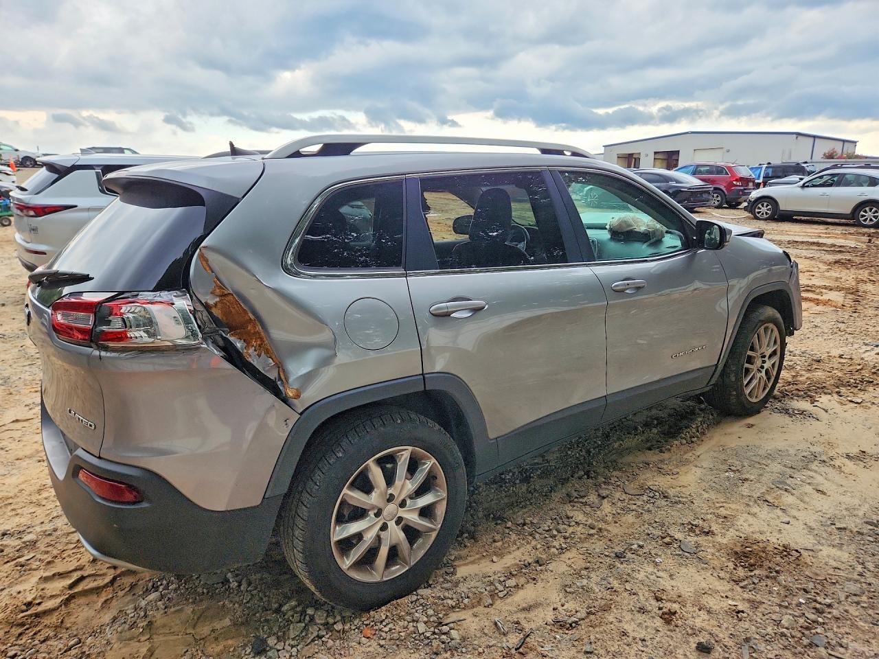 2016 Jeep Cherokee Limited - Image 3