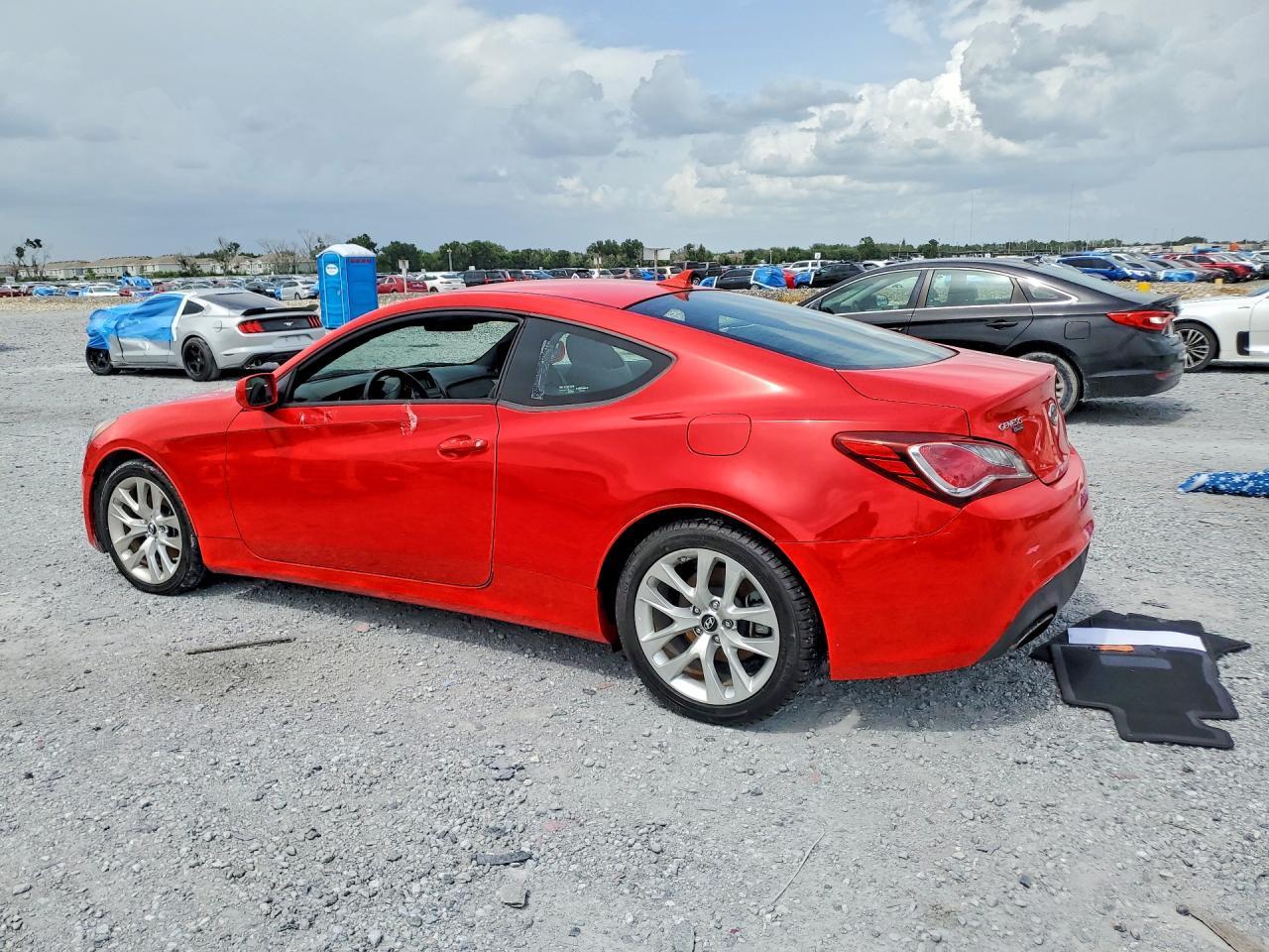 2013 Hyundai Genesis Coupe 2.0T - Image 2