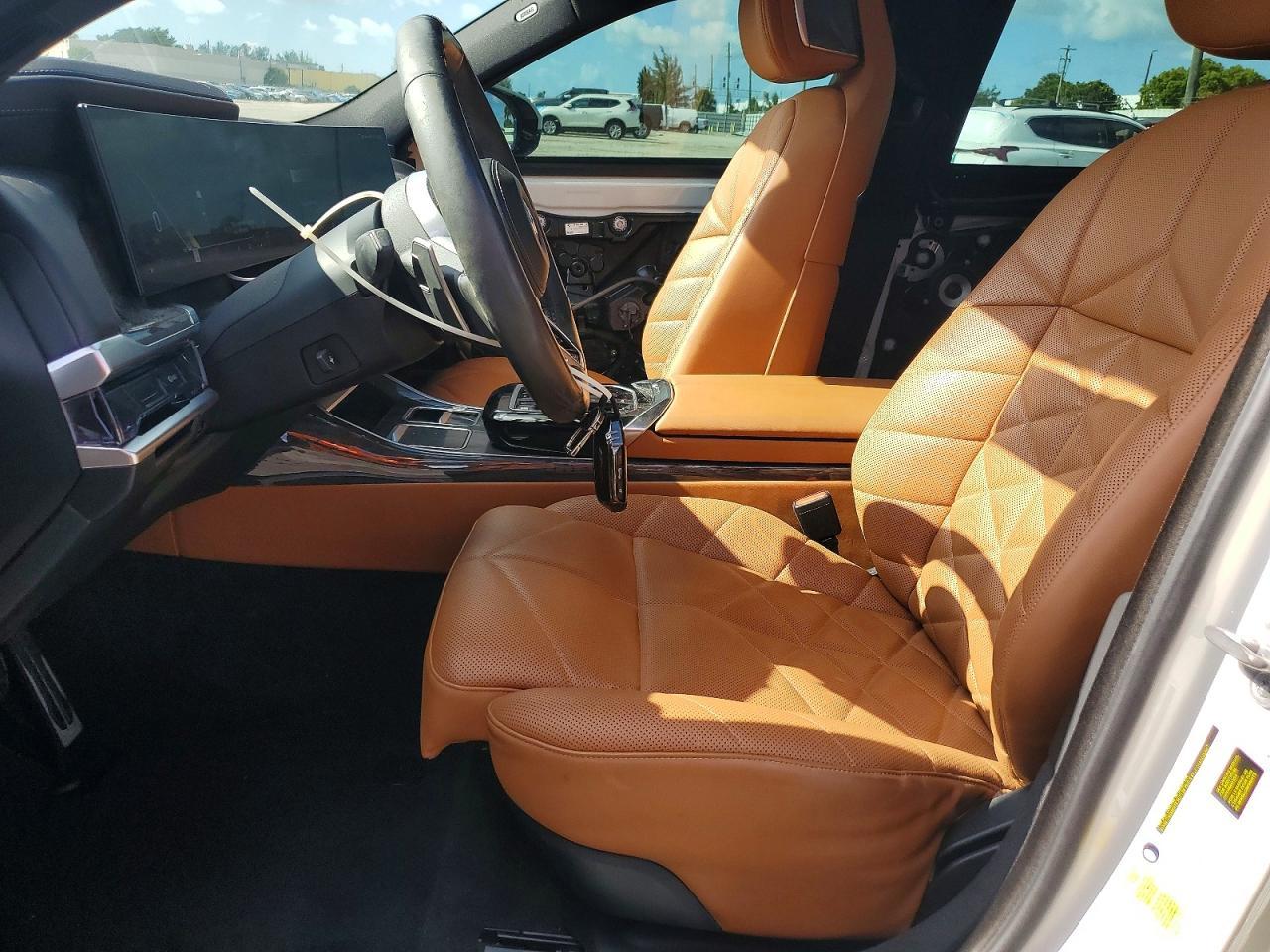 2023 BMW 740 I - Фото 7