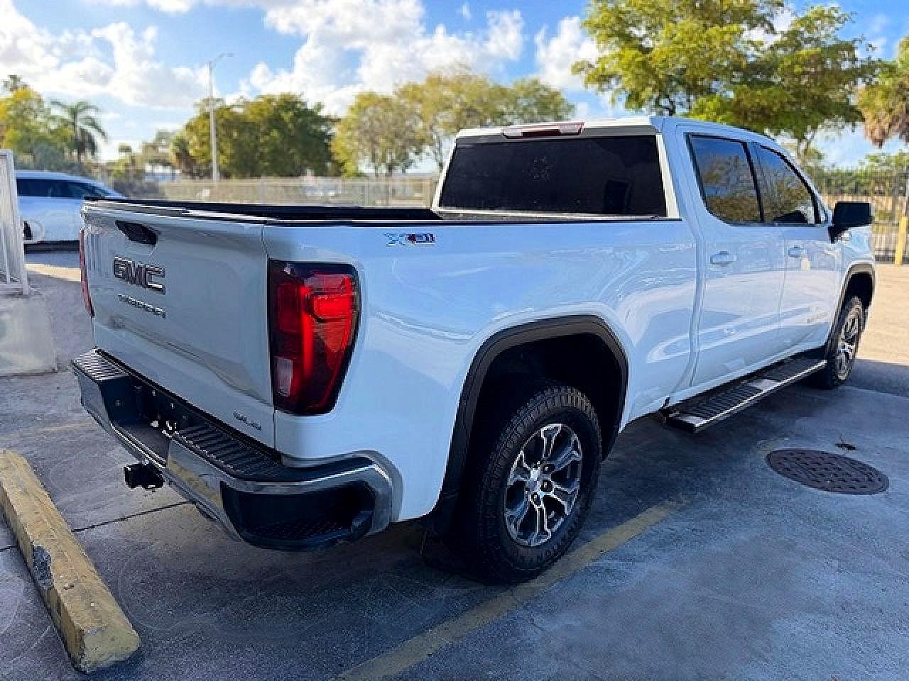 2021 GMC Sierra K1500 Sle - Фото 3