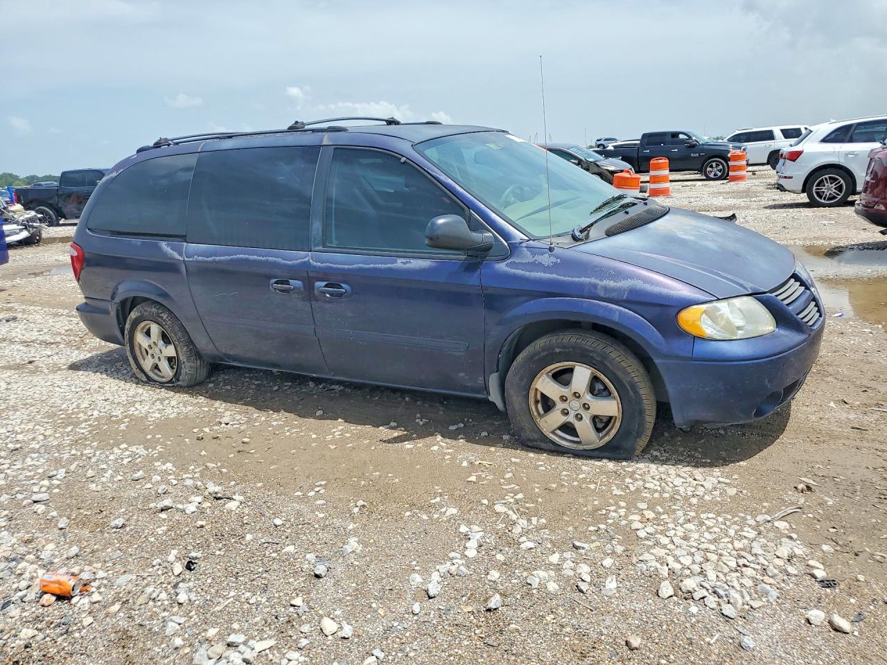 2005 Dodge Caravan - Фото 4