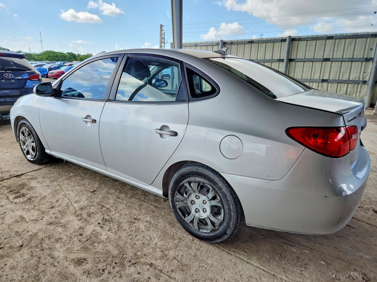2010 Hyundai Elantra Blue - Фото 2