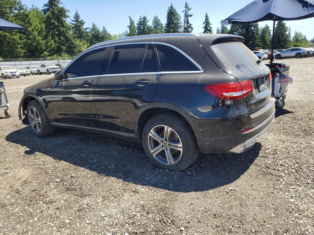 2017 Mercedes-Benz Glc 300 4Matic - Фото 2