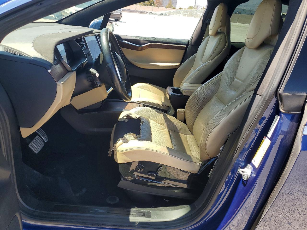 2016 Tesla Model X - Фото 7