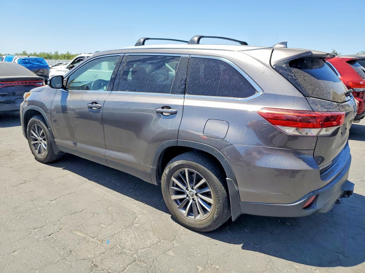 2019 Toyota Highlander Xle - Фото 2
