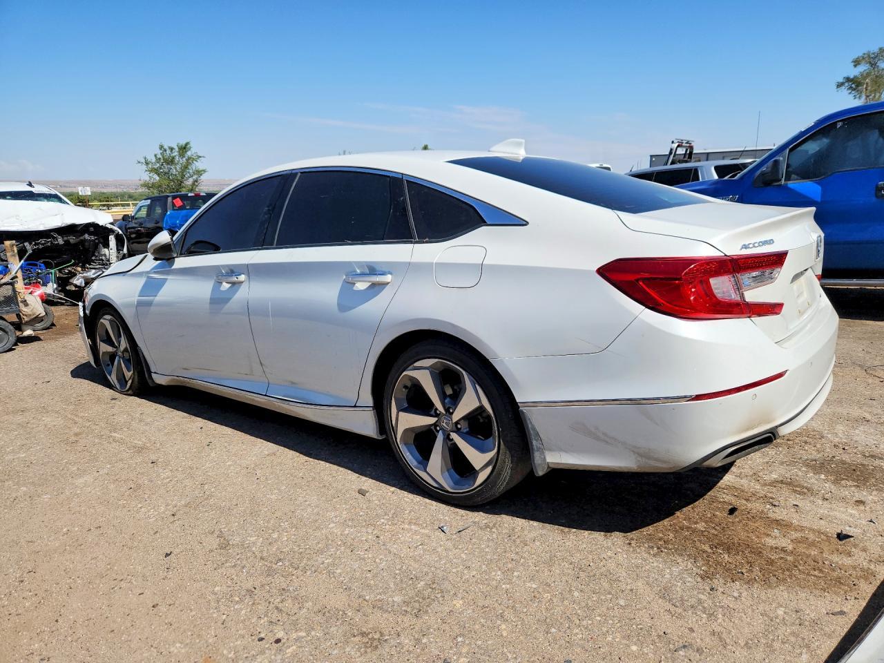 2018 Honda Accord Touring - Фото 2