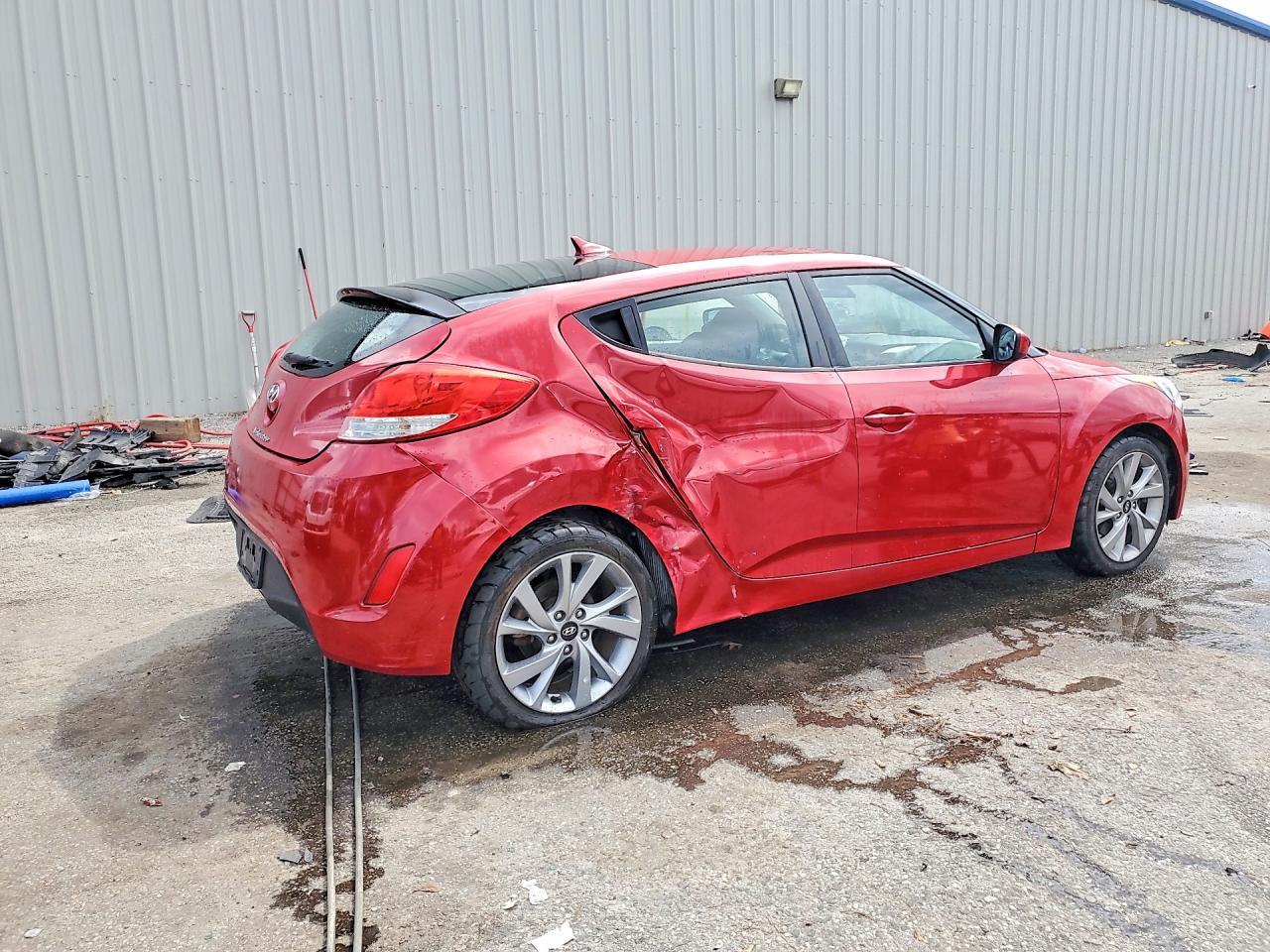 2017 Hyundai Veloster Base - Фото 3