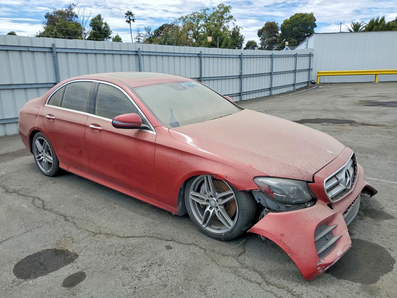 2017 Mercedes-Benz E 300 - Фото 4