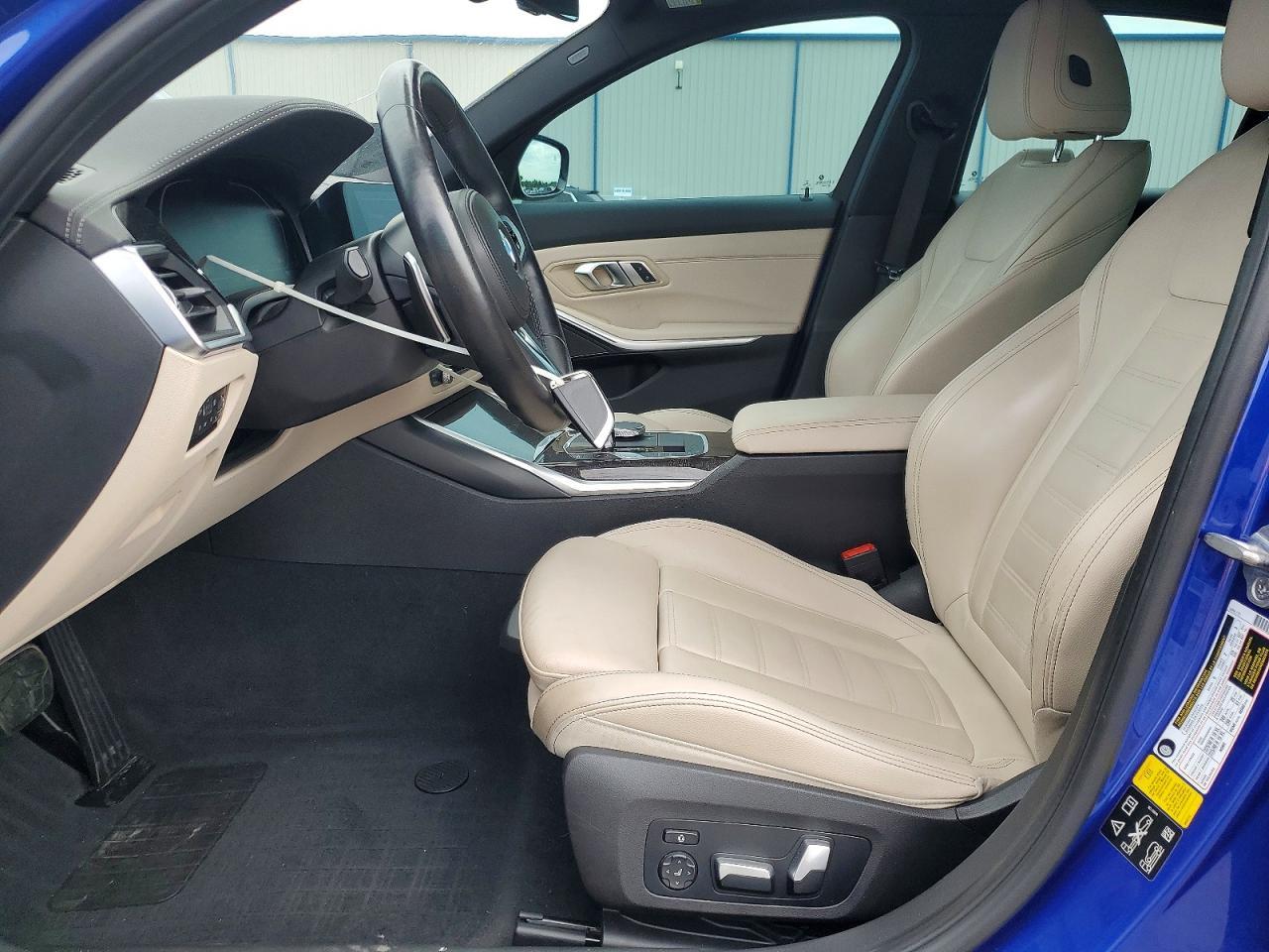 2020 BMW 330Xi - Image 7