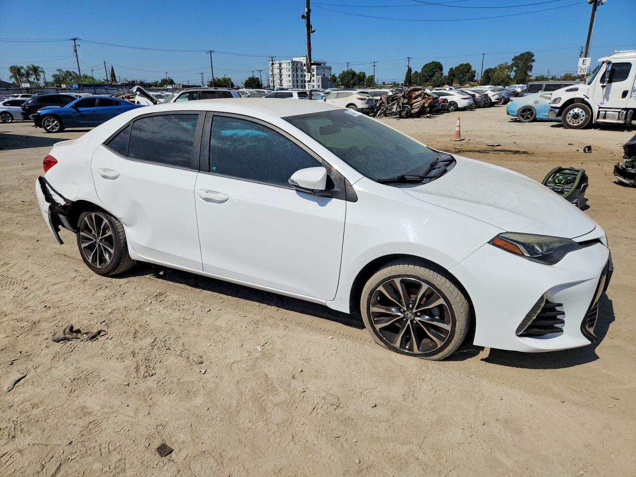 2017 Toyota Corolla Se - Фото 4