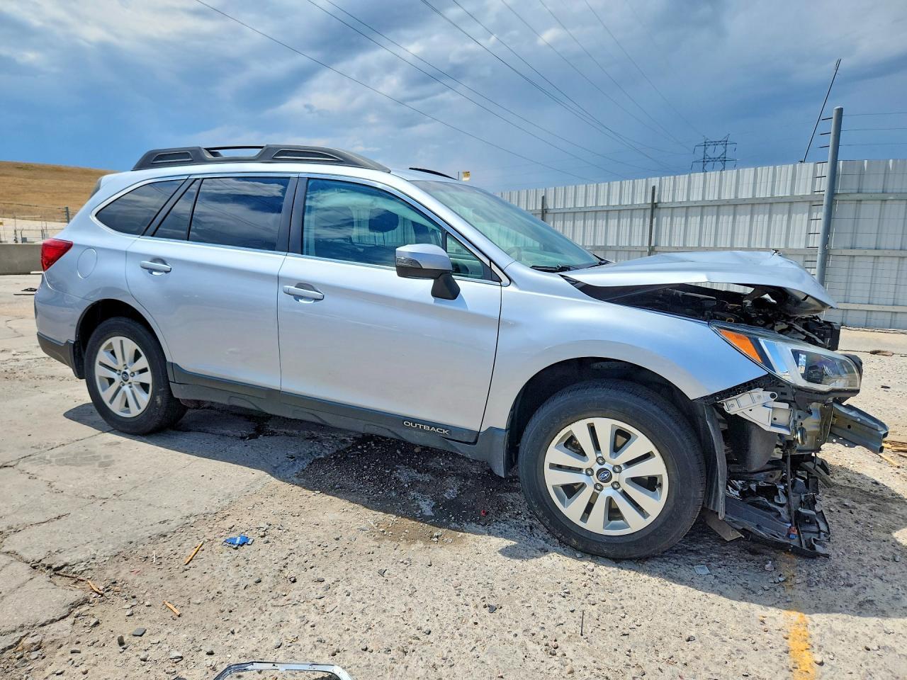 2017 Subaru Outback 2.5I Premium - Image 4