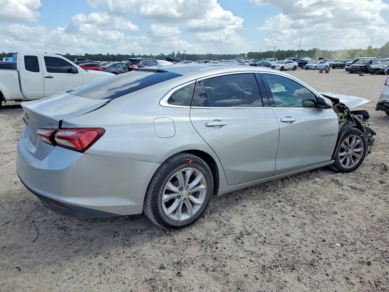 2021 Chevrolet Malibu Lt - Фото 3