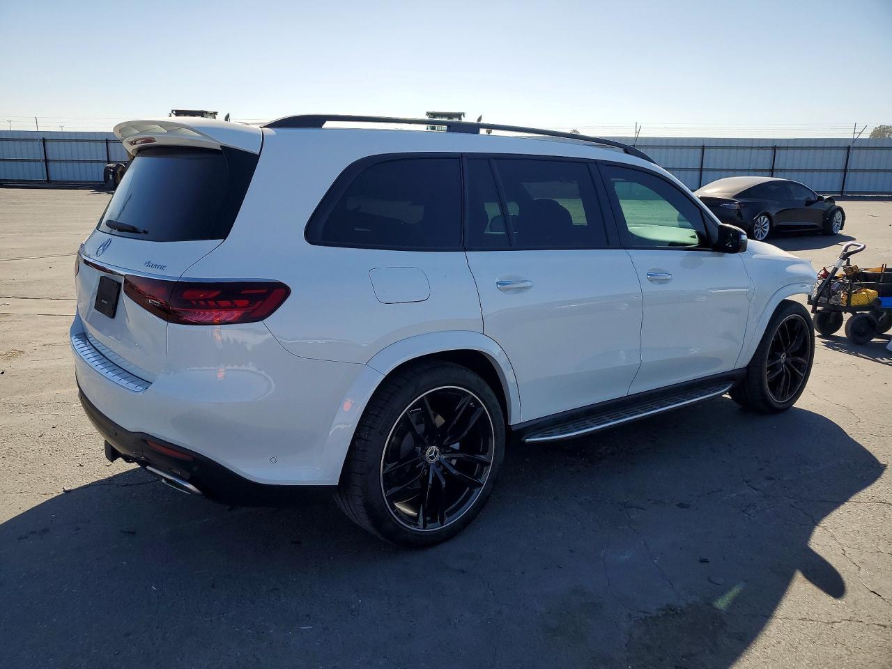 2025 Mercedes-Benz Gls 580 4Matic - Фото 3