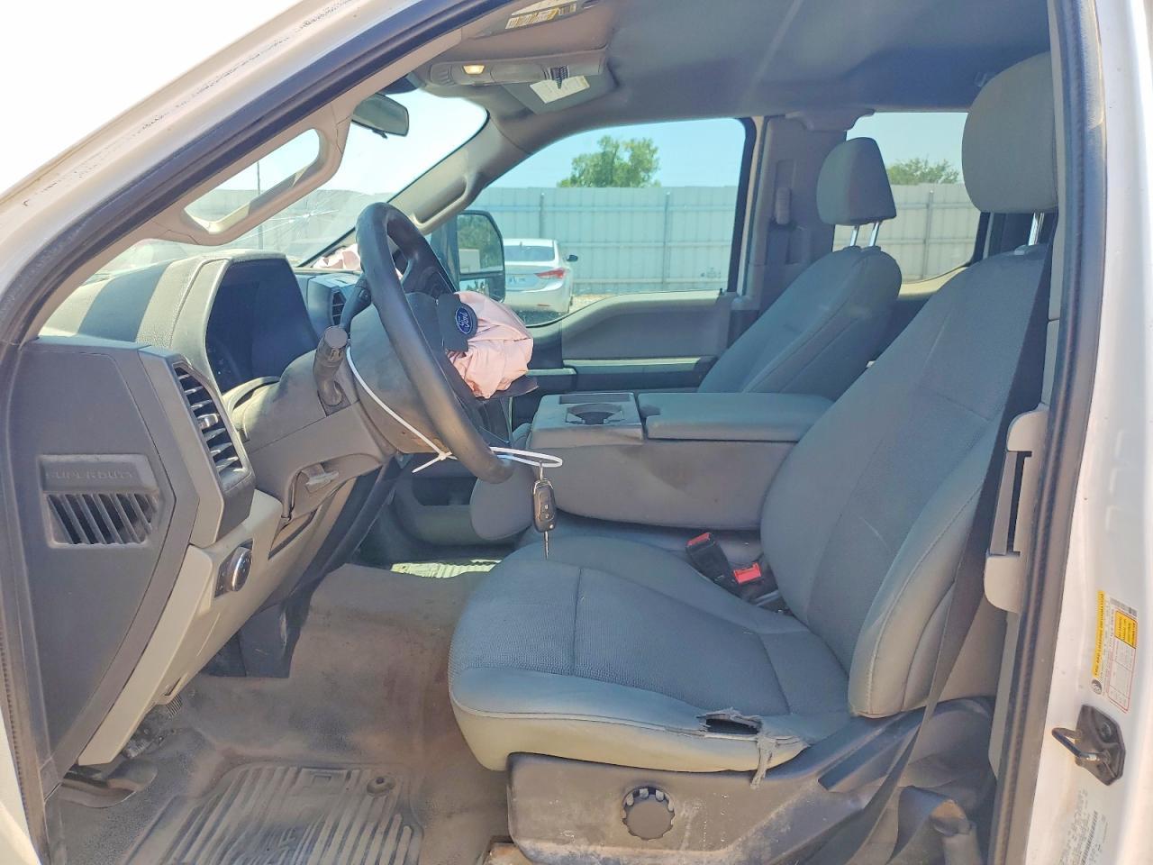 2022 Ford F350 - Image 7