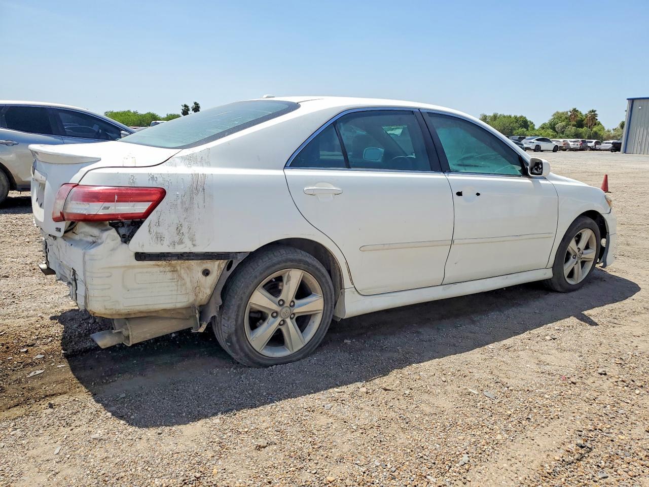 2010 Toyota Camry Se - Фото 3