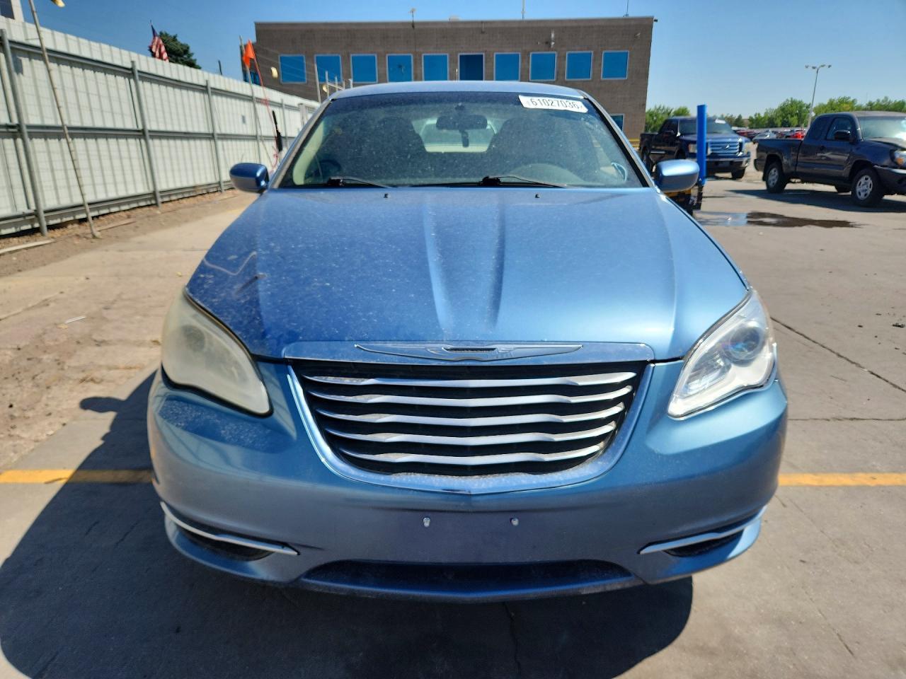 2011 Chrysler 200 Touring - Фото 5