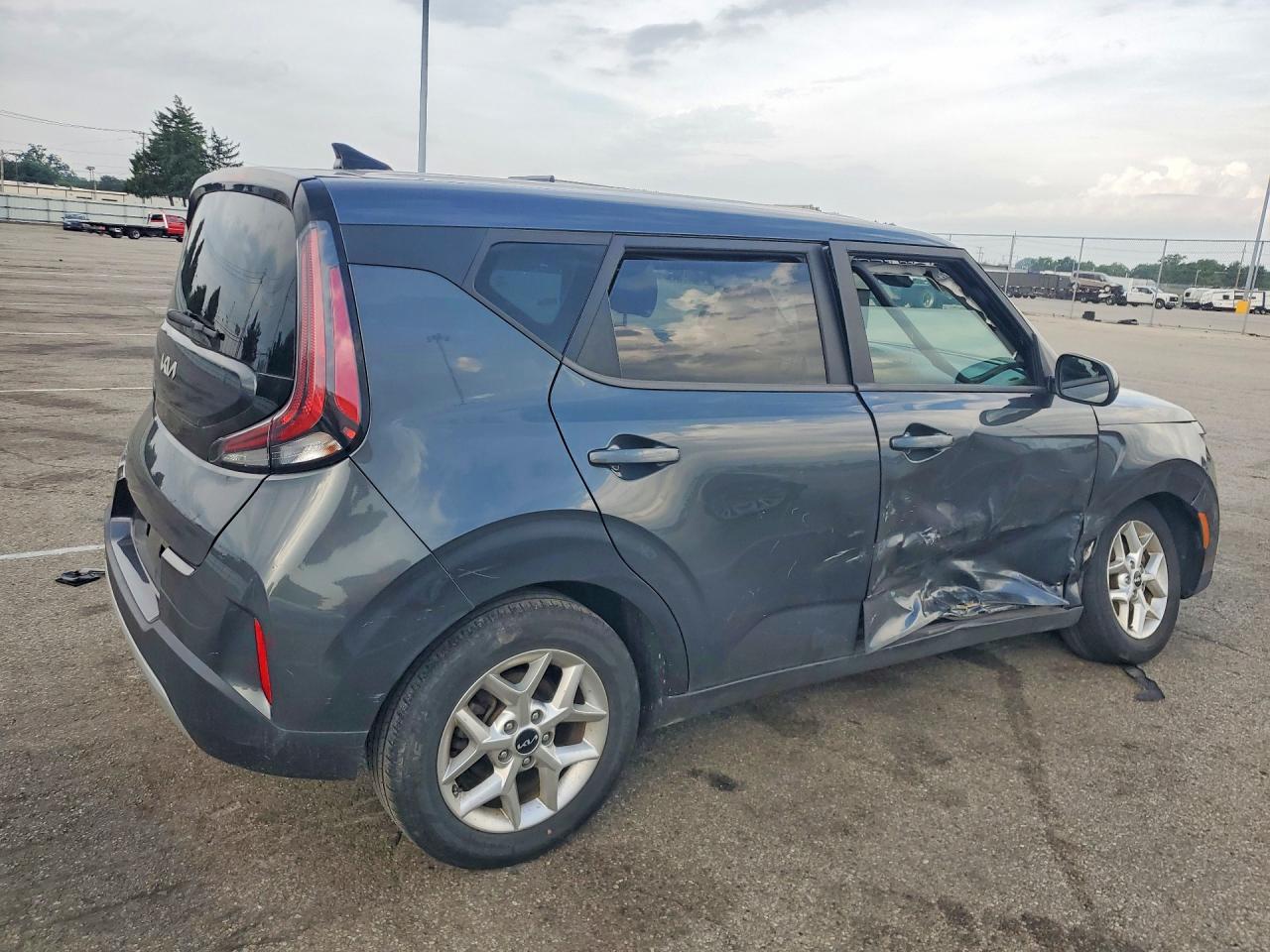 2023 Kia Soul Lx - Фото 3