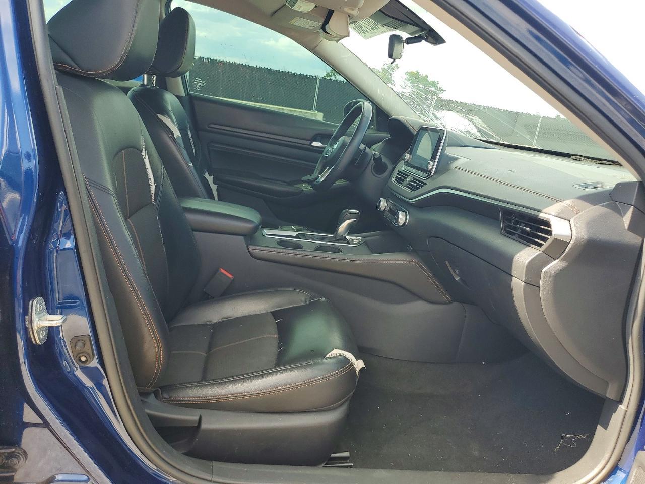 2020 Nissan Altima Sr - Image 5
