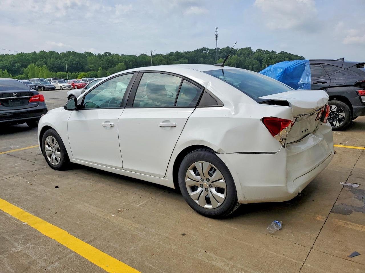 2014 Chevrolet Cruze Ls - Фото 2